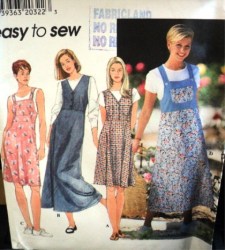 7648 CUTE SLEEVELESS FLARE EMPIRE BIB OR NOT JUMPER PATTERN 6-16
